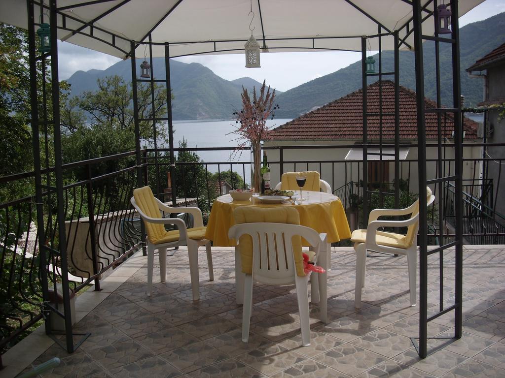 Holiday Home Bokokotorski Zaliv 外观 照片